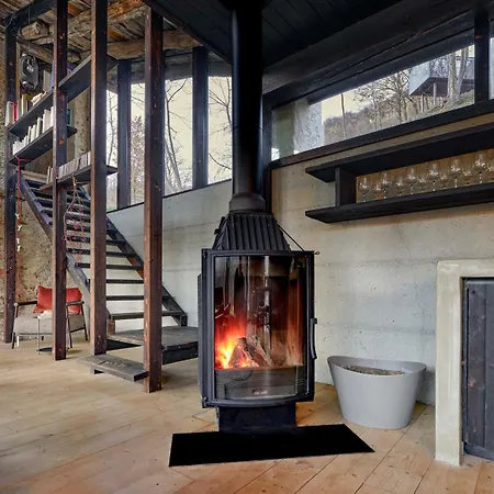 Good Retreat With Sky Glass House Holiday home Roccasparvera