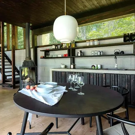 Good Retreat With Sky Glass House Roccasparvera
