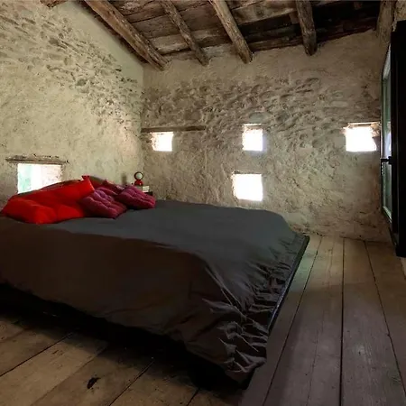 Holiday home Good Retreat With Sky Glass House Roccasparvera